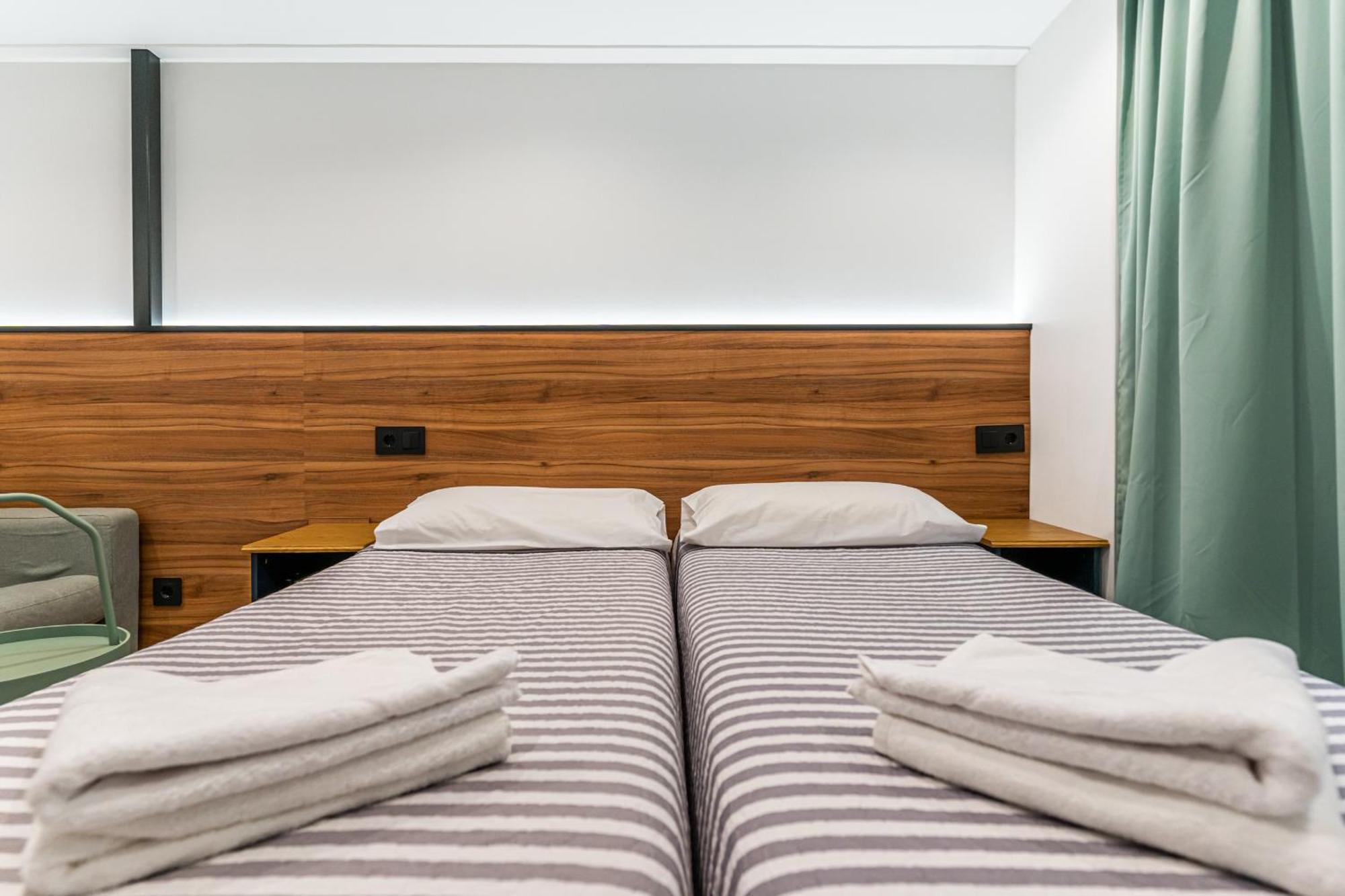 Cc Atocha Apartments Мадрид Екстериор снимка