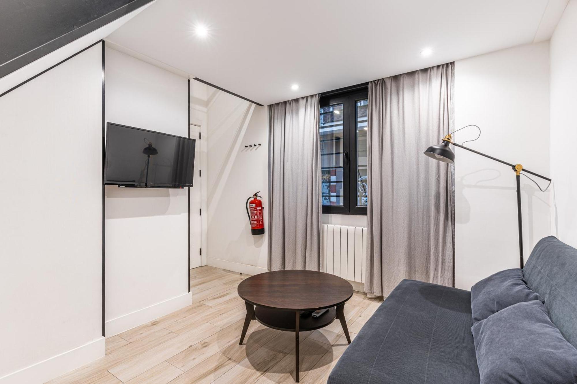 Cc Atocha Apartments Мадрид Екстериор снимка