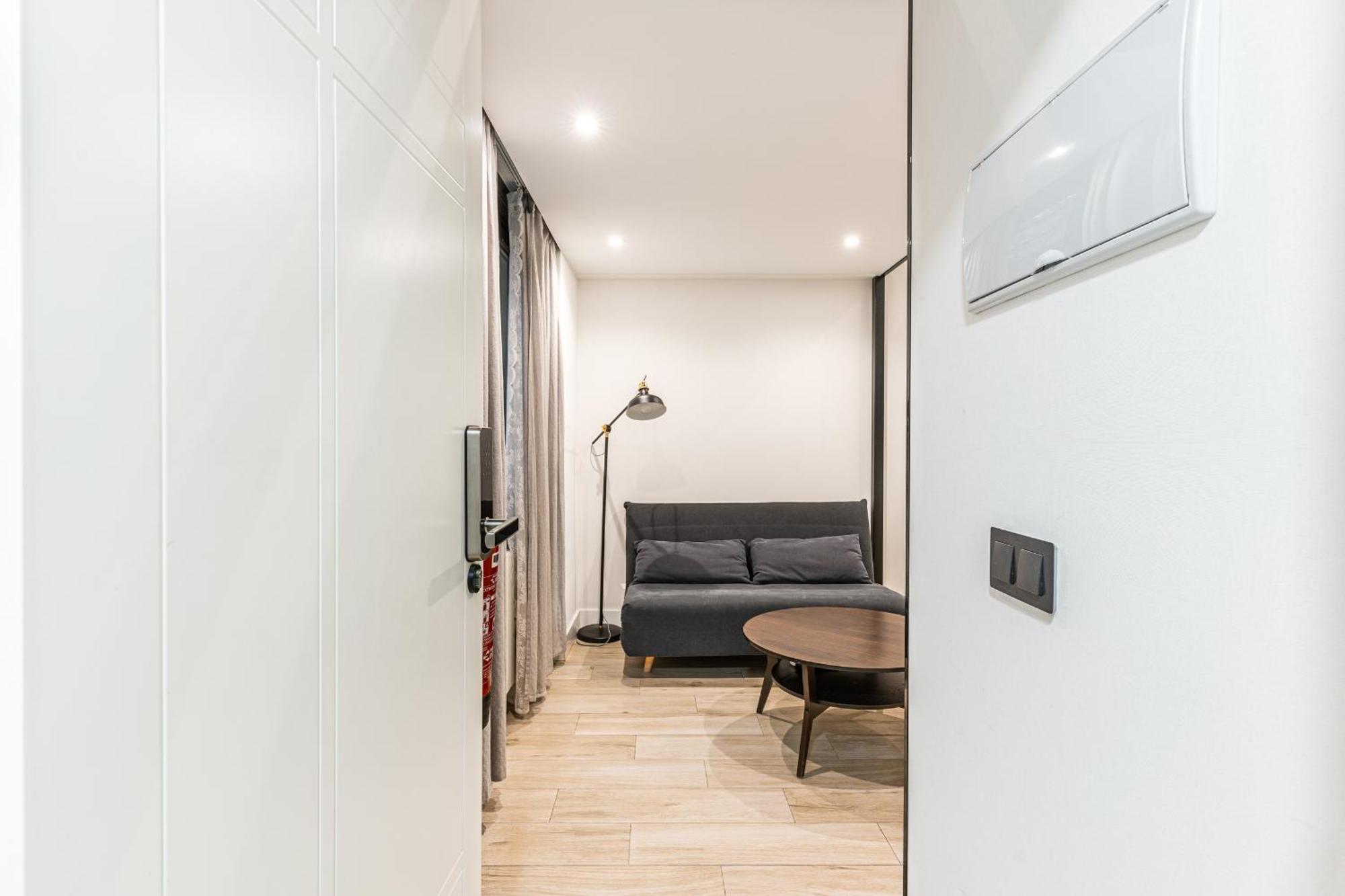 Cc Atocha Apartments Мадрид Екстериор снимка